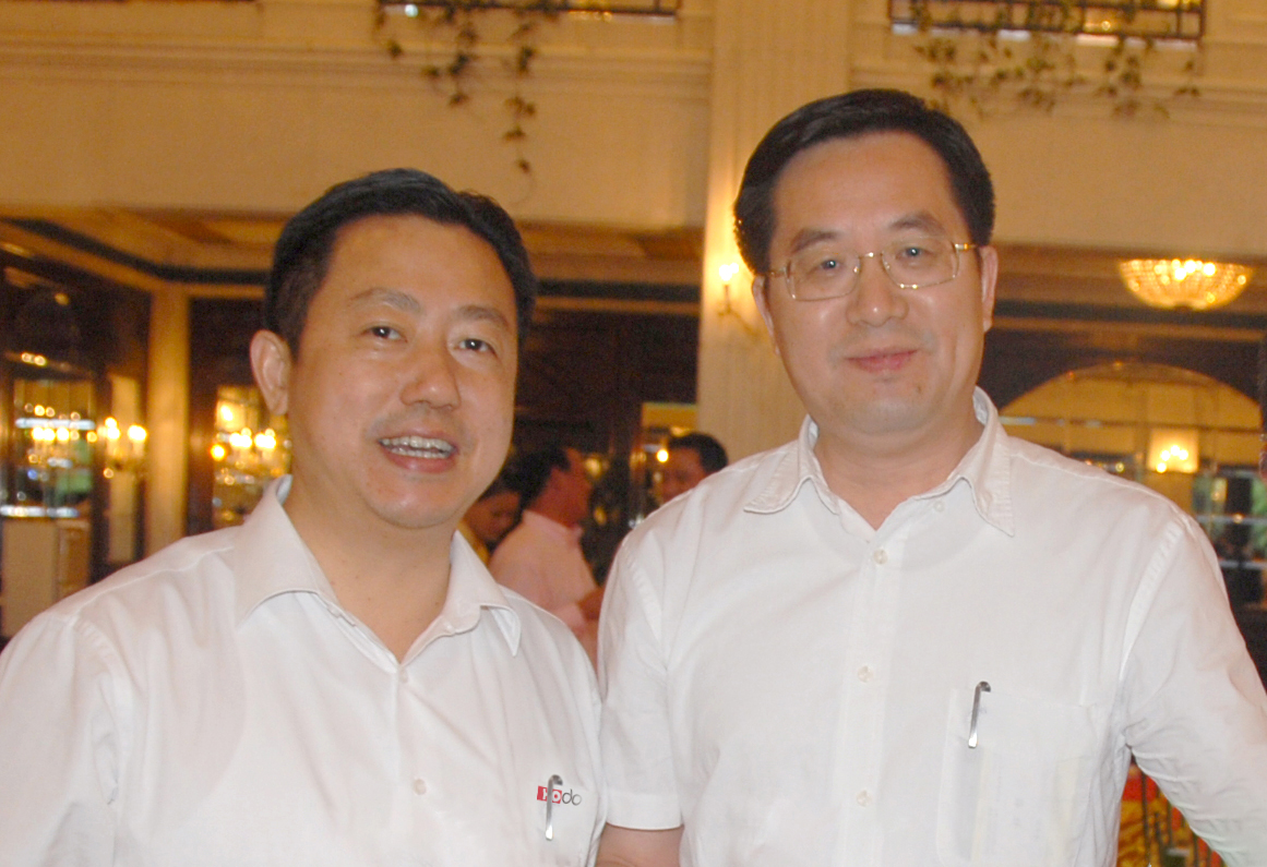 中央政治局常委、國務(wù)院副總理丁薛祥與周海江合影